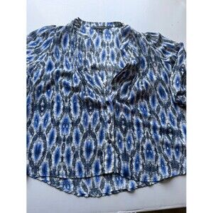 womens medium button up top Lightweight Blue Patterned feather print A10